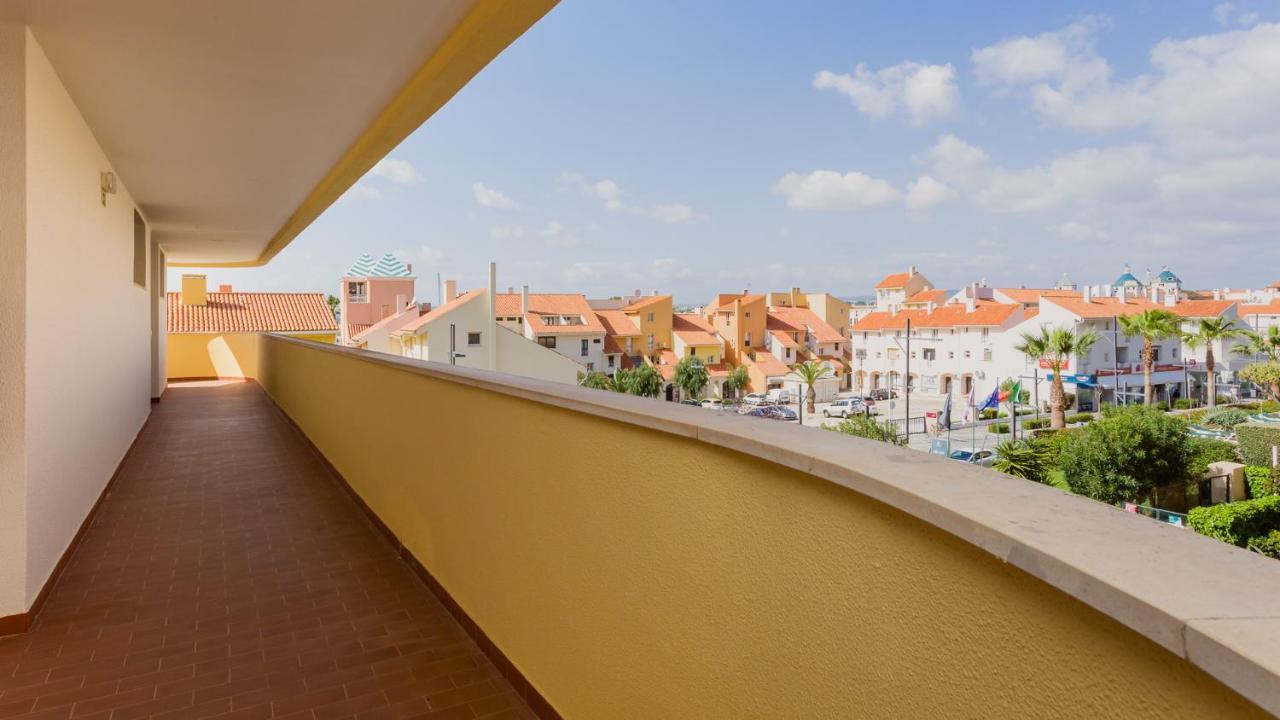 Marina 2Bdr Apartment With Balcony & Pool - 5Min From Beach By Lovelystay Quarteira Eksteriør billede
